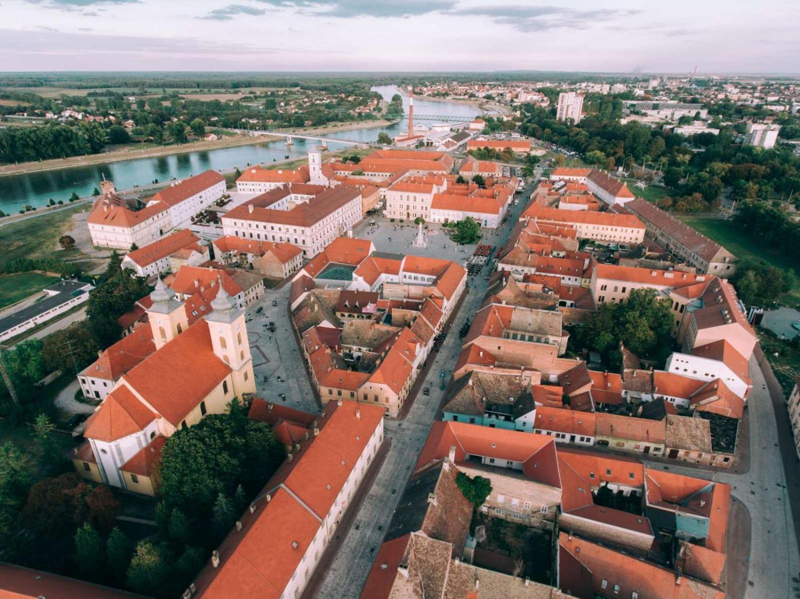 SAVOY residence&spa Osijek Exterior foto